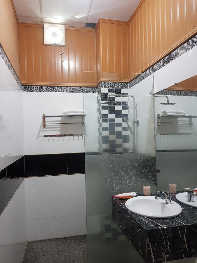 Tay Nguyen Hotel Kon Tum Extérieur photo