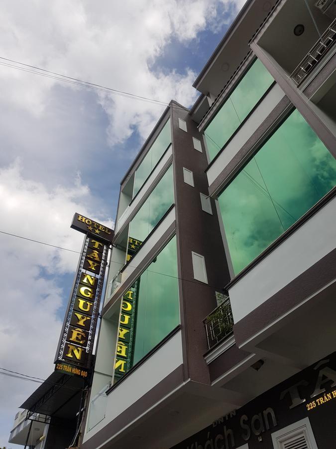 Tay Nguyen Hotel Kon Tum Extérieur photo